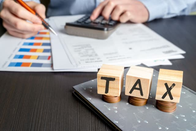 How Much Health Insurance is Ideal For Maximum Tax Advantage
