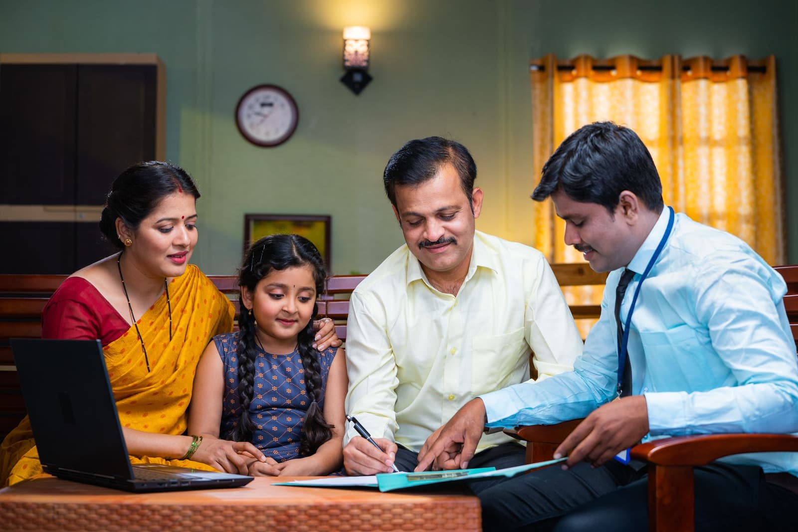 What is Comprehensive Health Insurance & What does it Cover? - Blog banner featuring health insurance insights